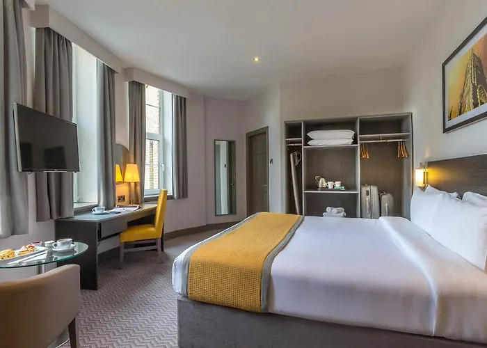 Maldron Shandon Hotel 4*