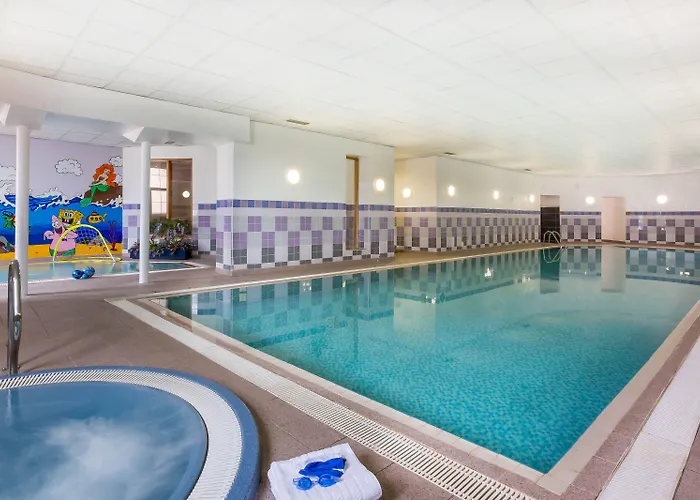 科克市尚登马德龙酒店 4*