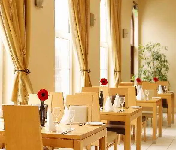 Maldron Shandon Hotel